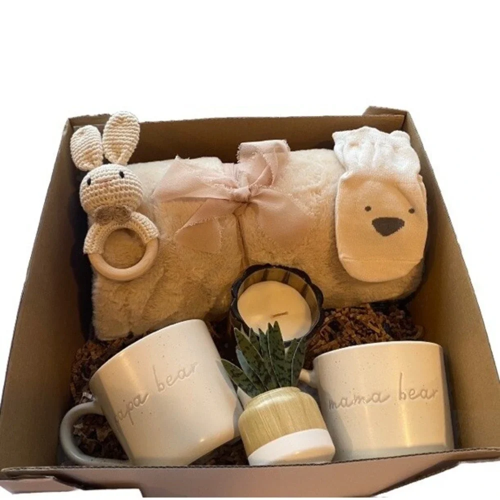 Pregnancy Gift for New Parents, Congratulate Newly Expecting Parents, Mom &‎ Dad